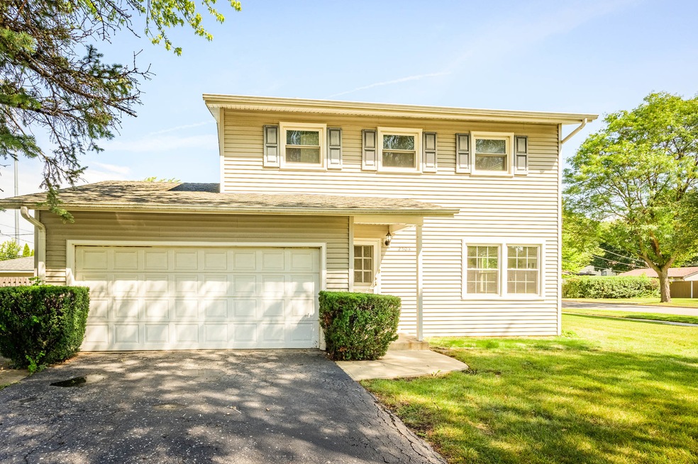 2506 Oak Ln, Rolling Meadows, IL 60008 - photo 1