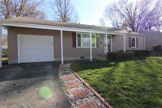 11724 W 68th Place, Shawnee, KS 66203 - photo 1