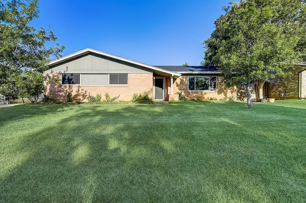 825 Gregory Ave, Bedford, TX 76022 - photo 1