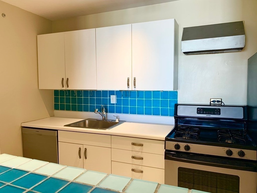 9 Hawthorne Place unit 17B, Boston, MA 02114 - photo 1