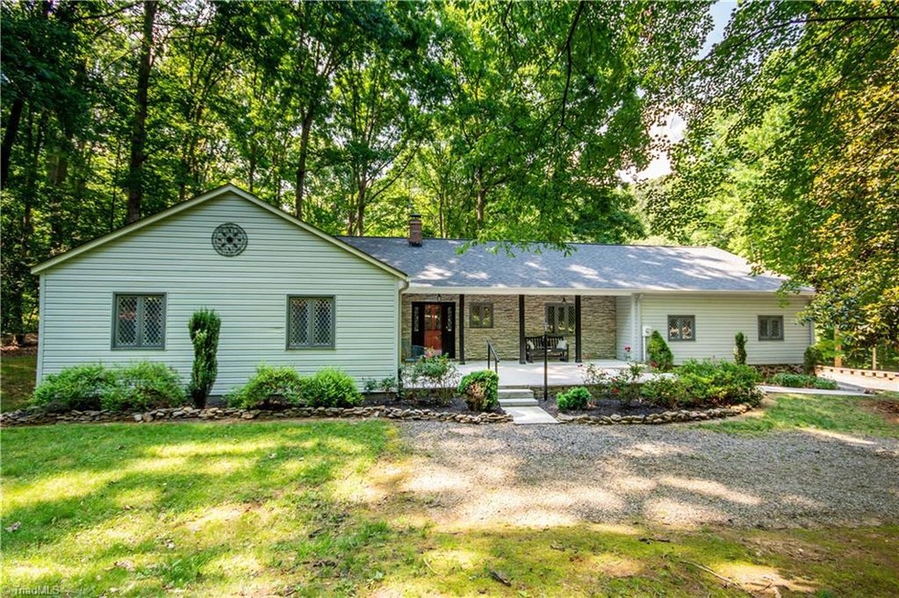 136 River Run Rd, Statesville, NC 28625 - photo 1