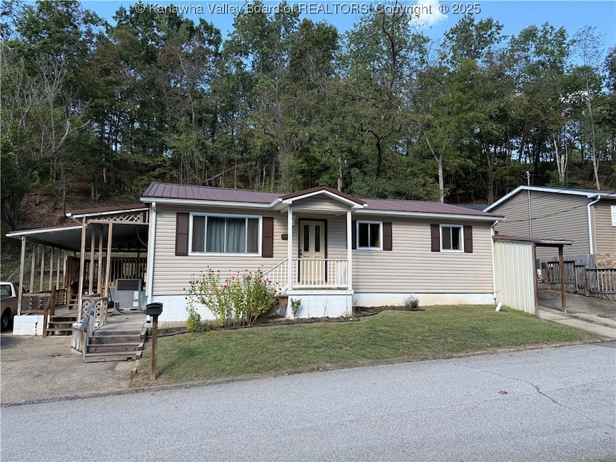 109 Hall St, Ripley, WV 25271 - photo 1