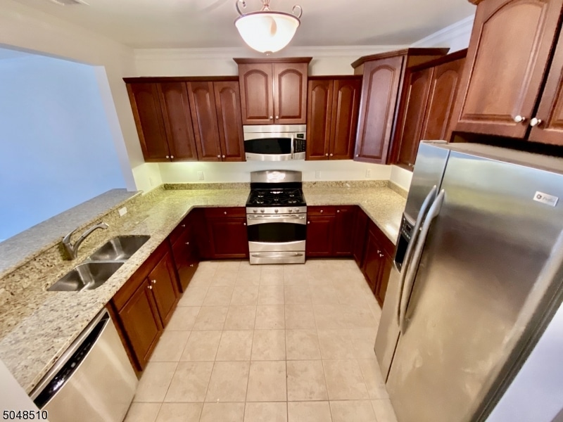 2209 Pierce Ln unit 9, Wharton, NJ 07885 - photo 1