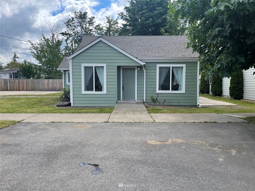 403 Corrin Ave SE, Orting, WA 98360 - photo 1