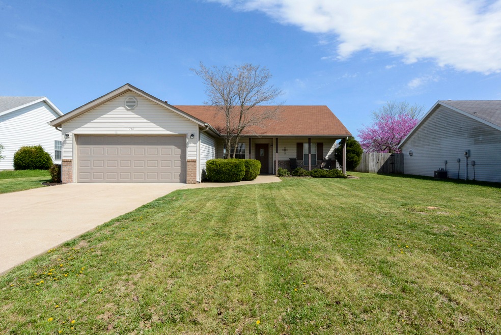 716 Carriage Crossing, Nixa, MO 65714 - photo 1
