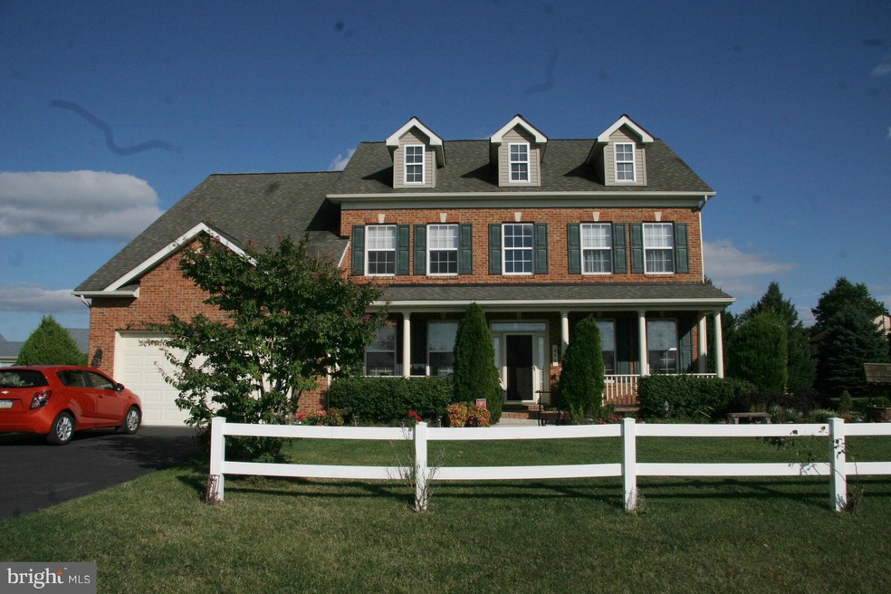 968 Shannon Dr N, Greencastle, PA 17225 - photo 1