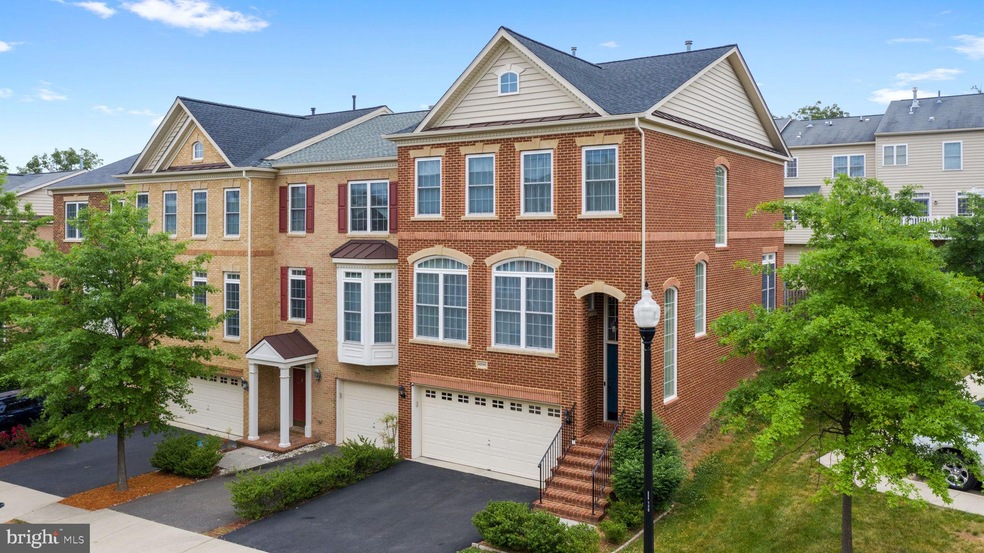 42090 Byrnes View Terrace, Aldie, VA 20105 - photo 1