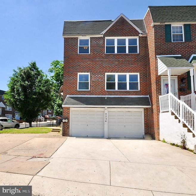 4254 Lyman Dr, Philadelphia, PA 19114 - photo 1