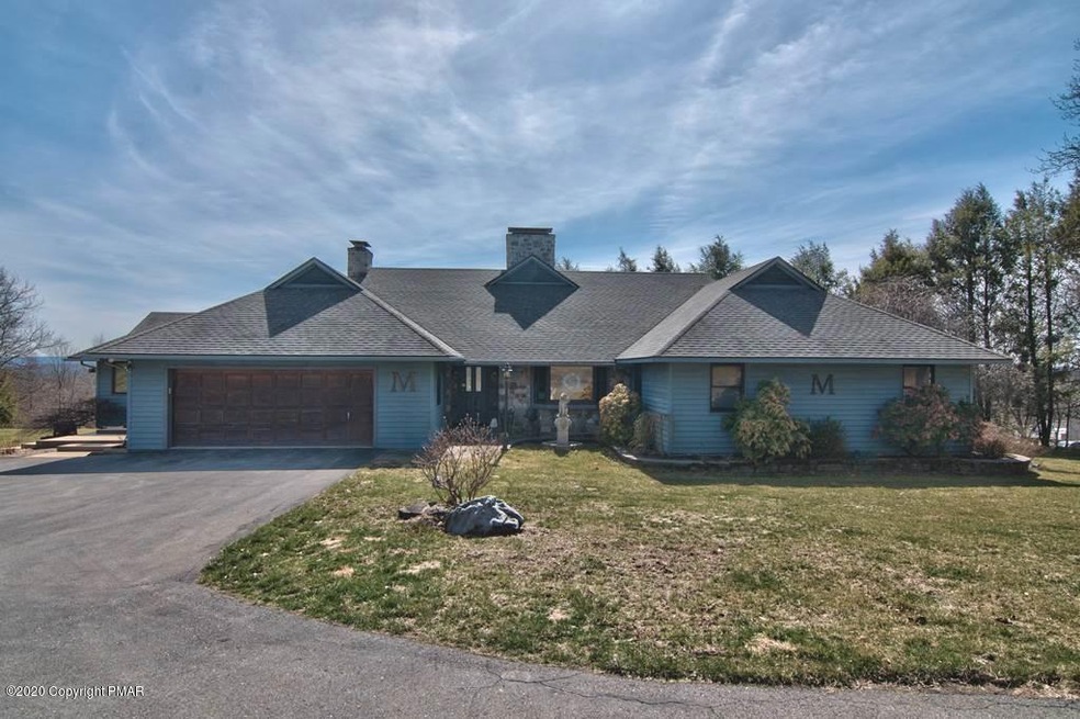 354 Kathleen Dr, Stroudsburg, PA 18360 - photo 1