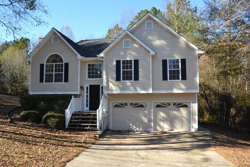 MOVE IN READY! GORGEOUS HOME THAT HAS BEEN UPDATED