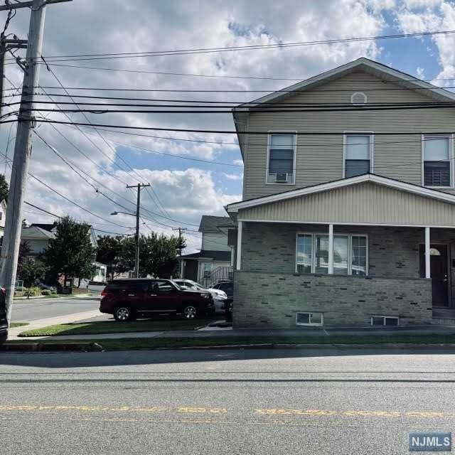 92 Hoboken Rd unit 2, East Rutherford, NJ 07073 - photo 1