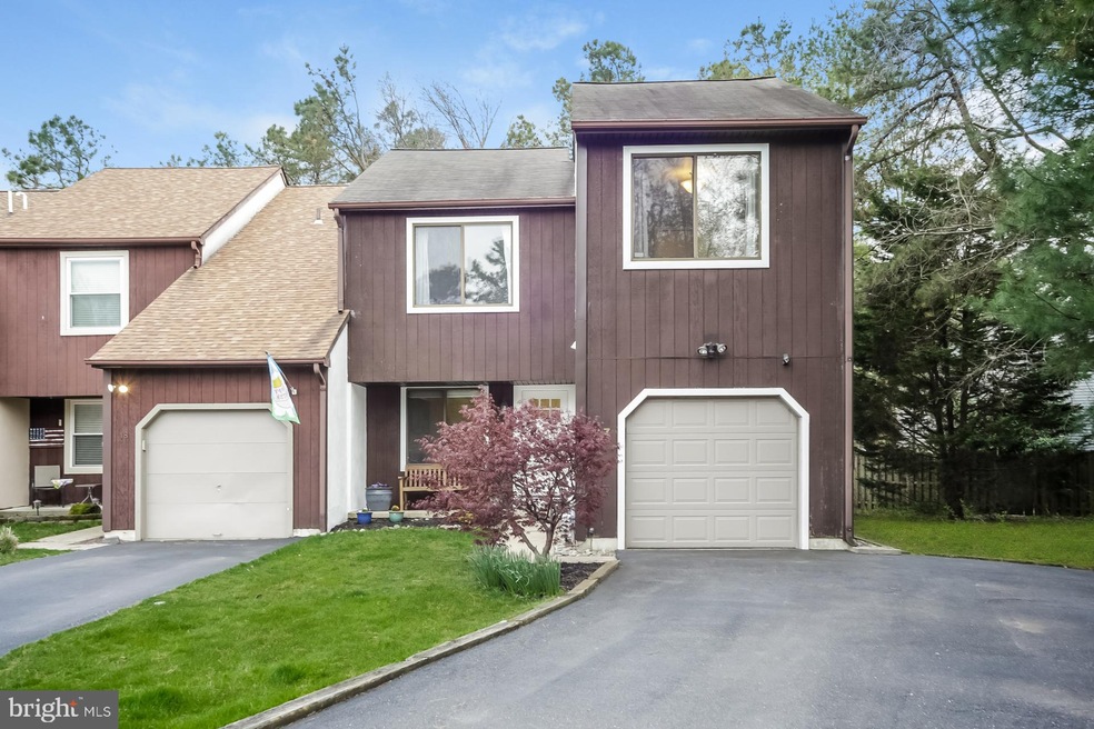 17 Queen Anne Ct, Marlton, NJ 08053 - photo 1