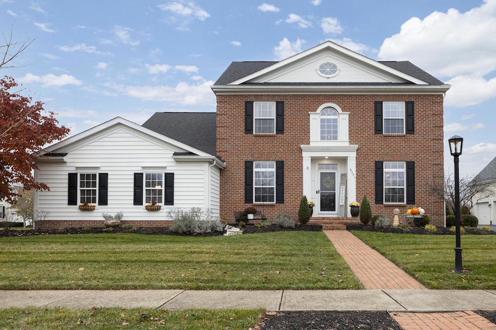 8961 Grate Park Square, New Albany, OH 43054 - photo 1