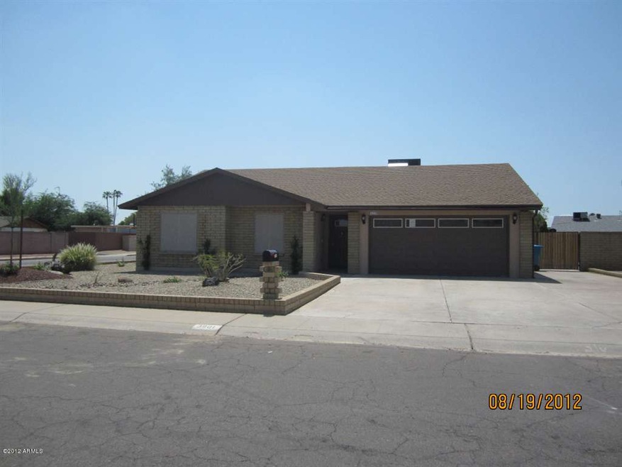 3901 Lupine front view