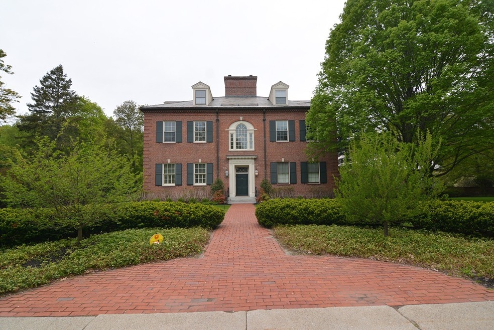 83 Church St unit 12, Winchester, MA 01890 - photo 1