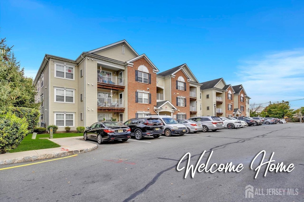 1233 Dogwood Ct unit 1233, New Brunswick, NJ 08901 - photo 1
