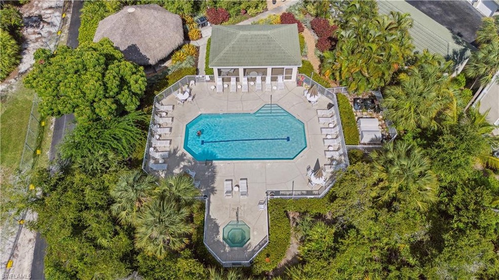Pool, separate spa, barbecue pavillion for Bermuda