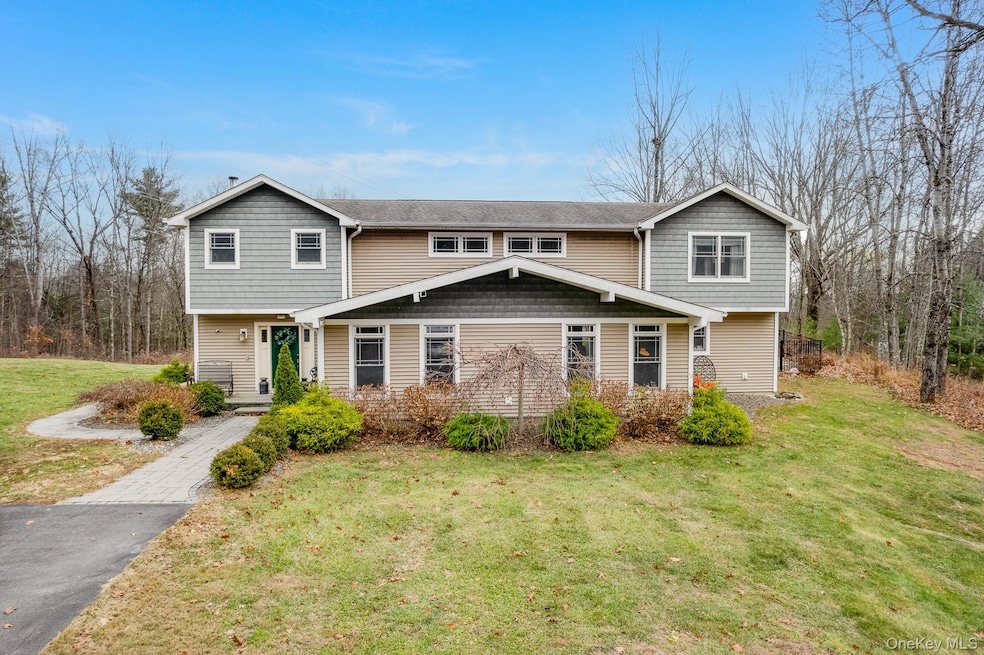 112 Pleasant View Rd, Pleasant Valley, NY 12569 - photo 1