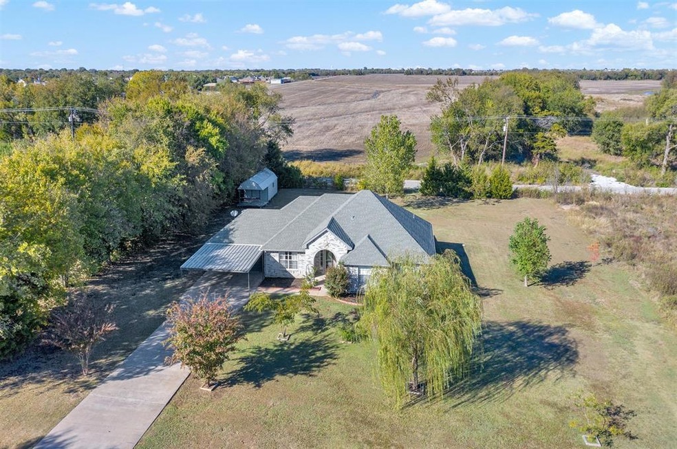 Beautiful setting on one acre on a quiet cul de sa