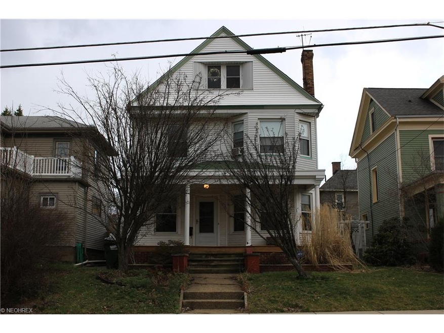 Welcome to 310 3rd St NE