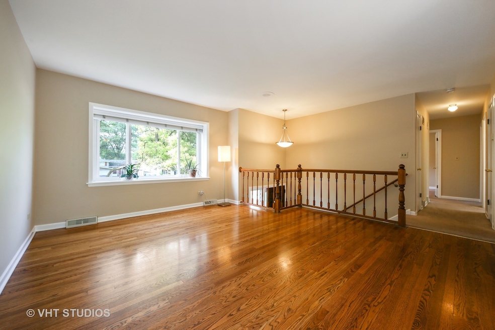 1011 Coolidge Ave, Wheaton, IL 60189 - photo 1