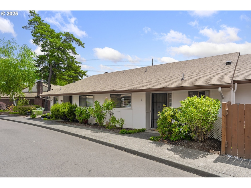 11530 SW Majestic Ln unit 2, Portland, OR 97224 - photo 1