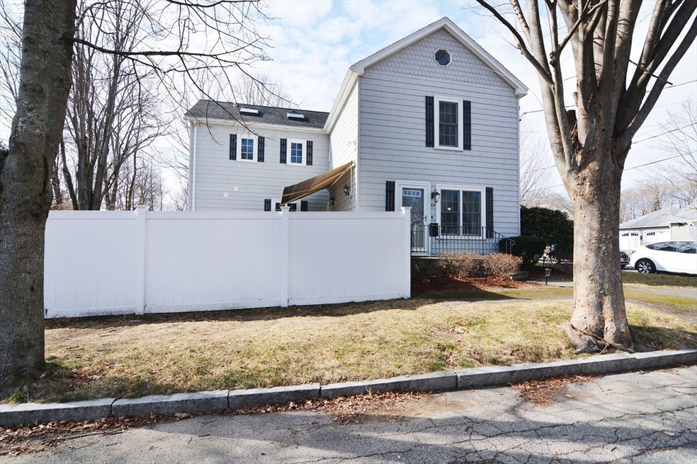28 Court St, Wakefield, MA 01880 - photo 1