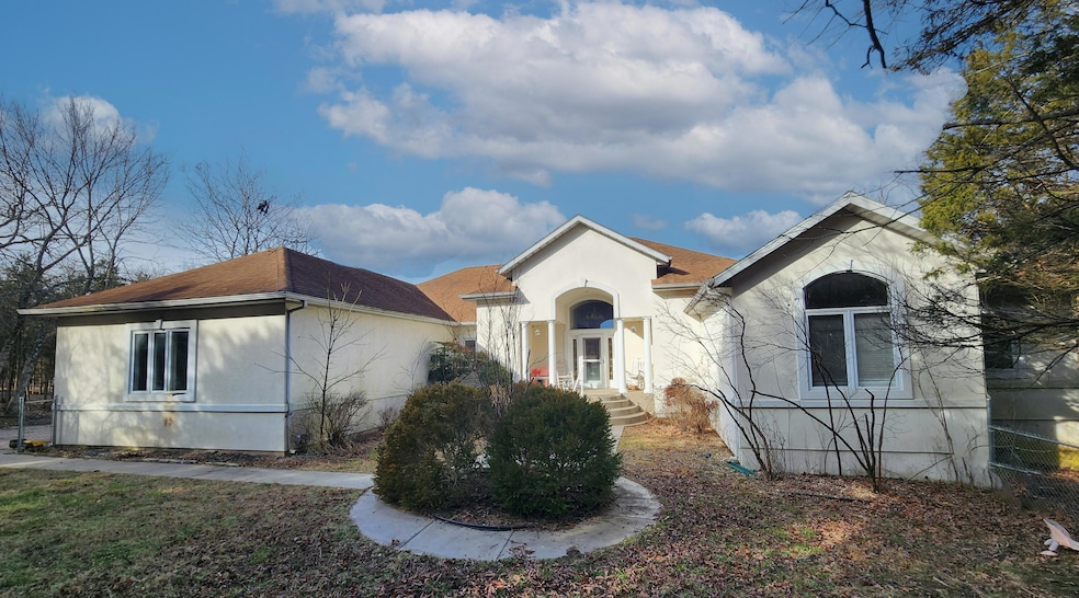 2016 Timberlake Rd, Branson, MO 65616 - photo 1