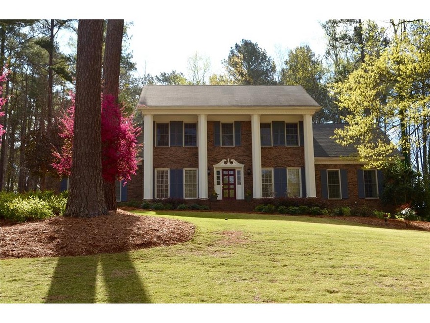 Stately Colonial home in Smoke Rise located on 1.7