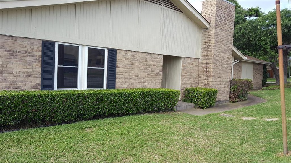 801 Shady Glen Ln, Bedford, TX 76021 - photo 1