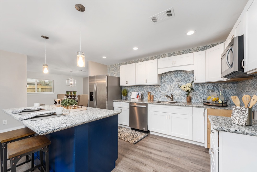 119 E Janisch Rd, Houston, TX 77022 - photo 1