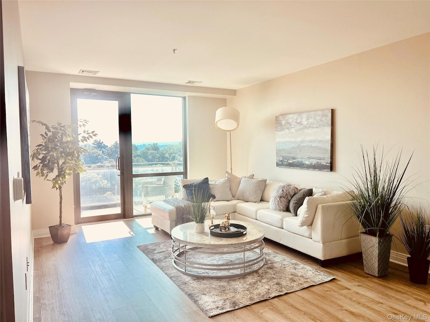 Monarch Tower 1 unit 1J, Yonkers, NY 10710 - photo 1