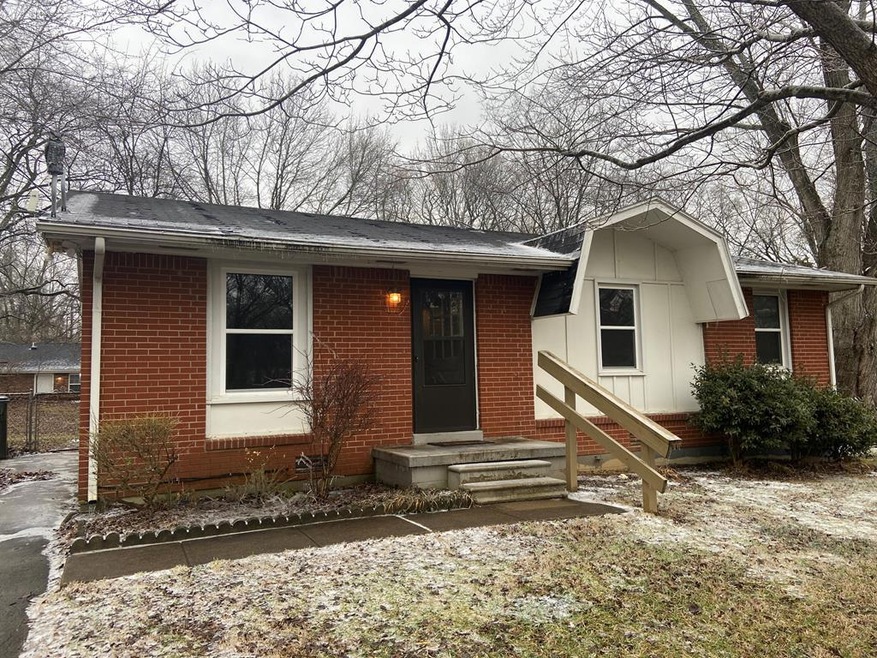 719 Hawthorne Dr, Hopkinsville, KY 42240 - photo 1