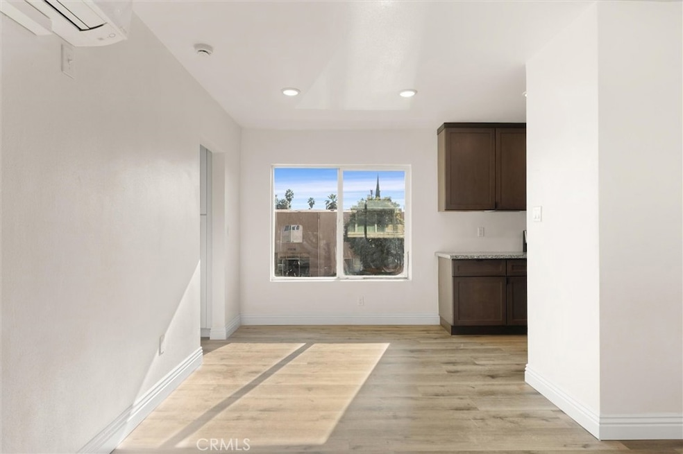 19237 Bryant St unit 16, Northridge, CA 91324 - photo 1