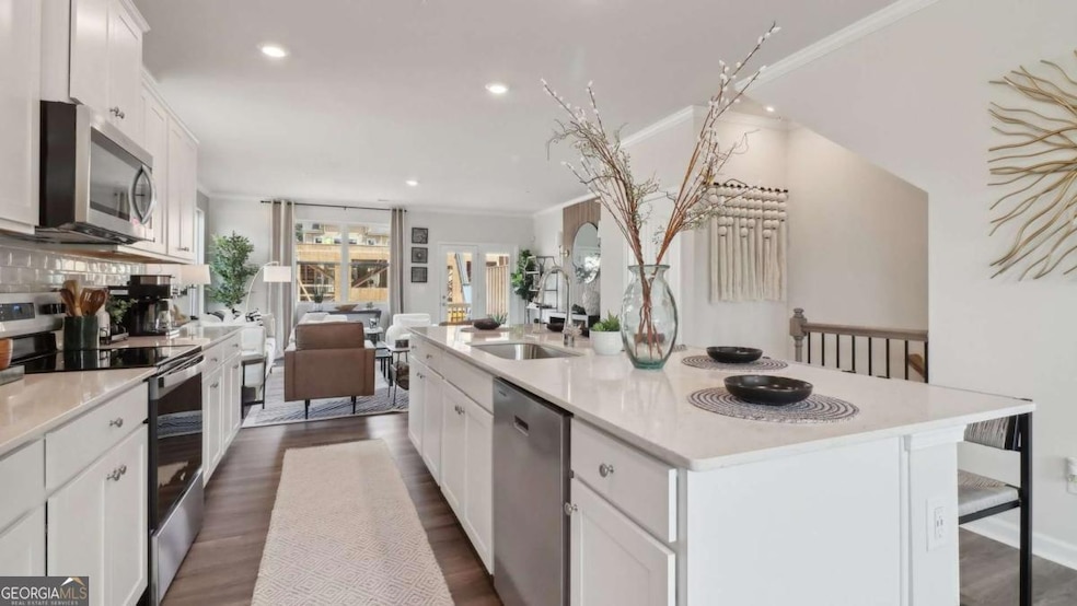 218 College Cir unit 1010, Hapeville, GA 30354 - photo 1