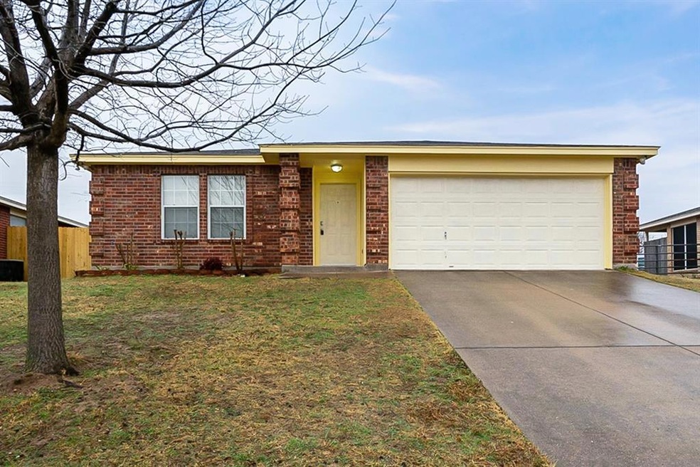 1207 Lake View Ridge, Fort Worth, TX 76108 - photo 1