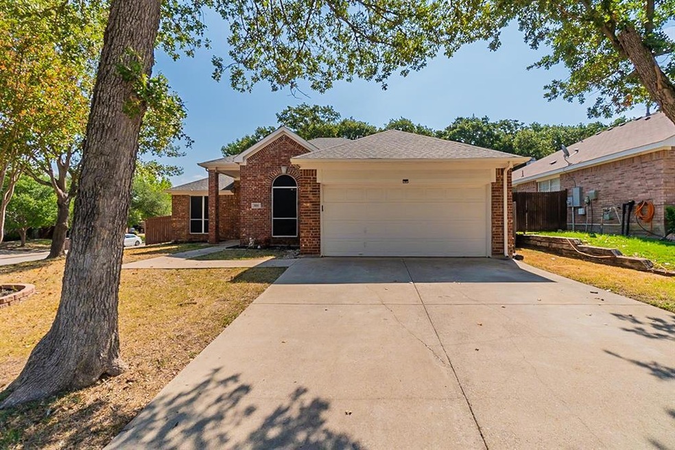 3821 Chimney Rock Dr, Denton, TX 76210 - photo 1