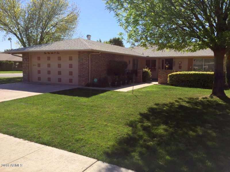 FRONT VIEW OF DUPLEX