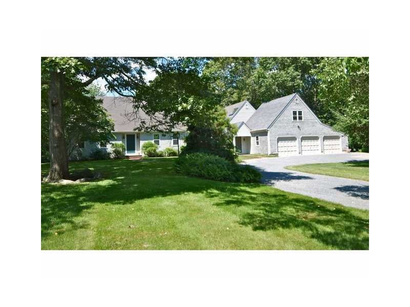 219 W Reach Dr, Jamestown, RI 02835 - photo 1