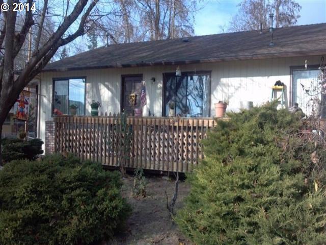 219 SW Leonard St, Grants Pass, OR 97526 - photo 1