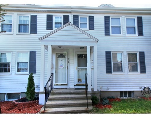 196B Quincy Shore Dr, Quincy, MA 02171 - photo 1