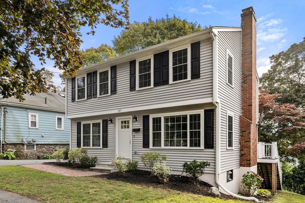 Sold $1,370,000 • Co-Listing Agent