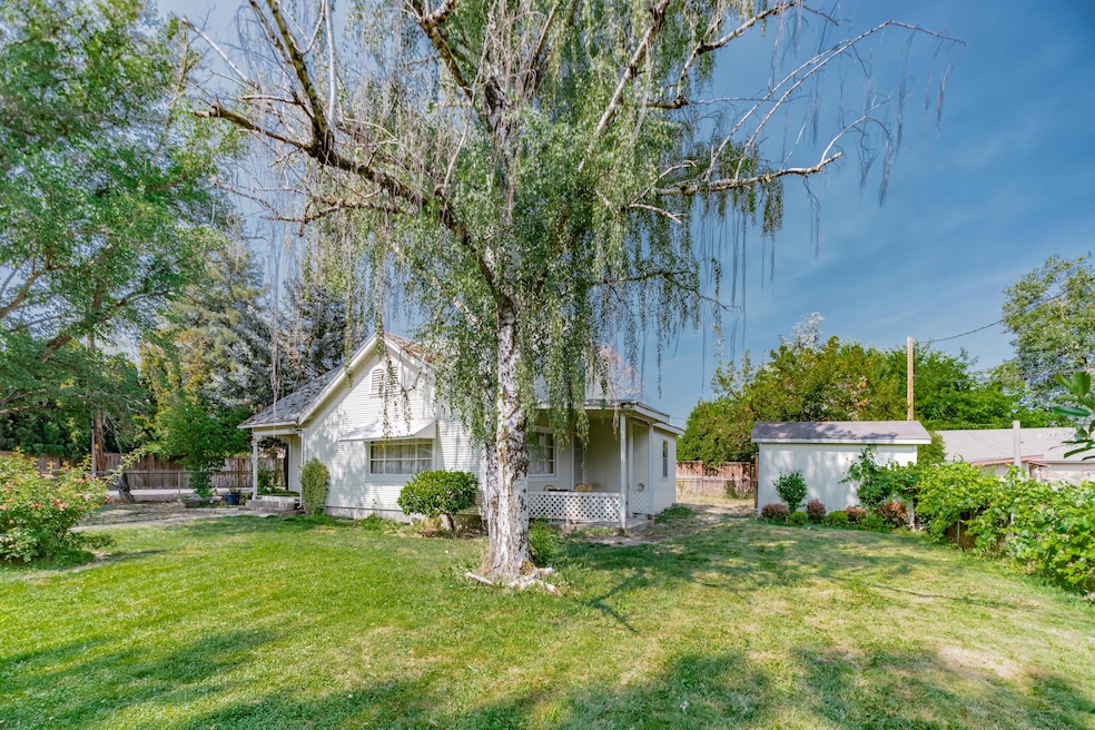 4-Front Yard
