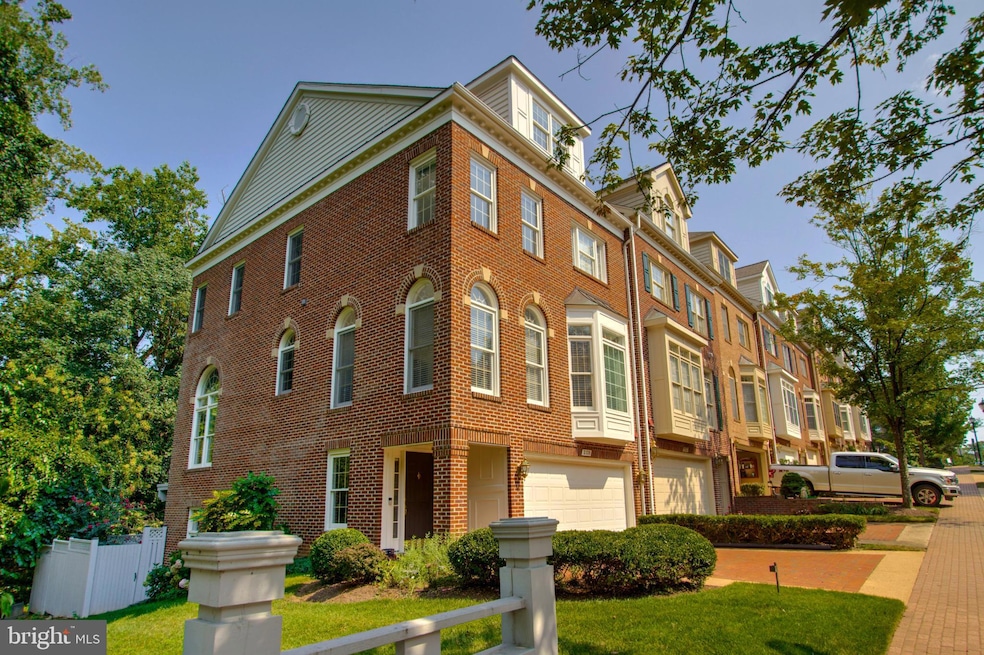 Under Contract $1,662,000