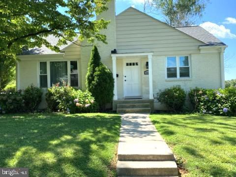 5012 Cushing Dr, Kensington, MD 20895 - photo 1