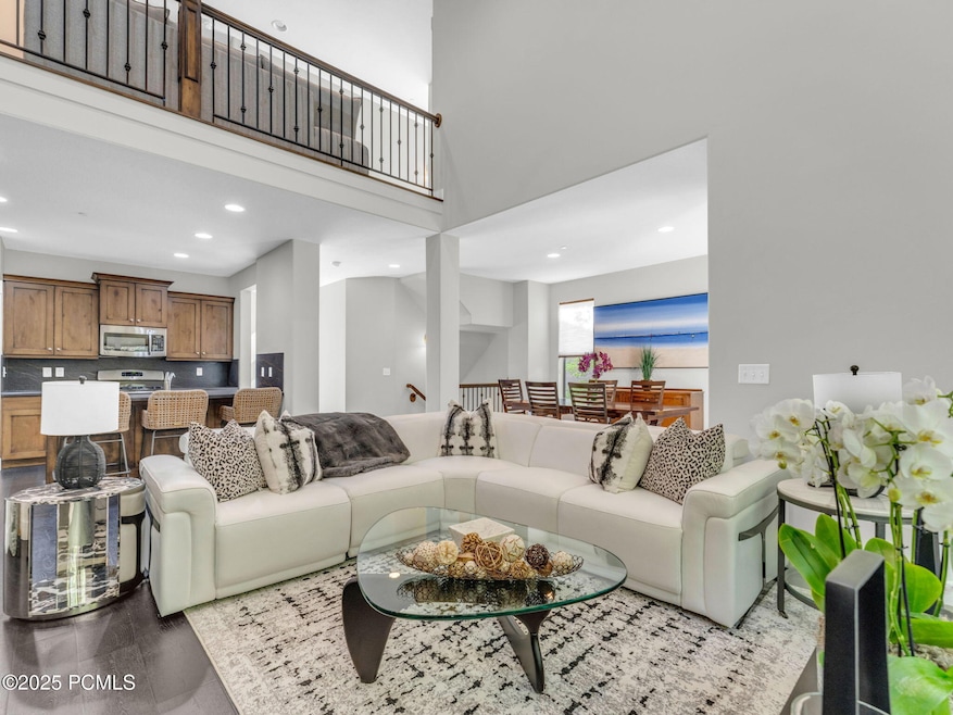 1-web-or-mls-865-w-benjamin-pl