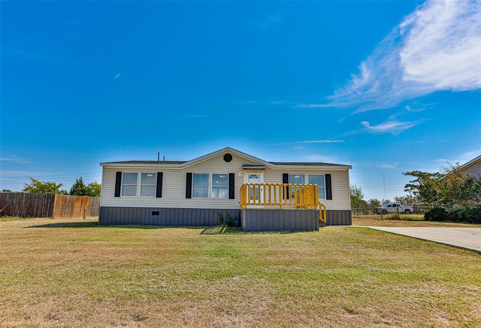 420 Glenwood St, Gainesville, TX 76240 - photo 1