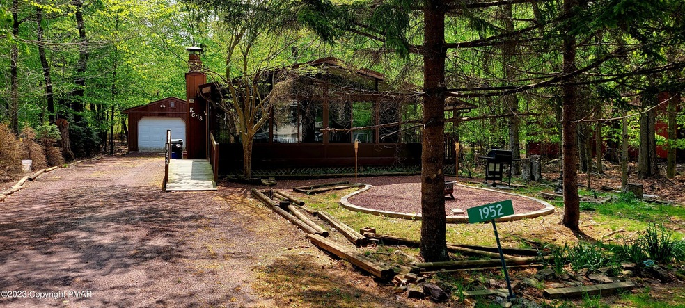 1952 Horseshoe Bend, Tobyhanna, PA 18466 - photo 1