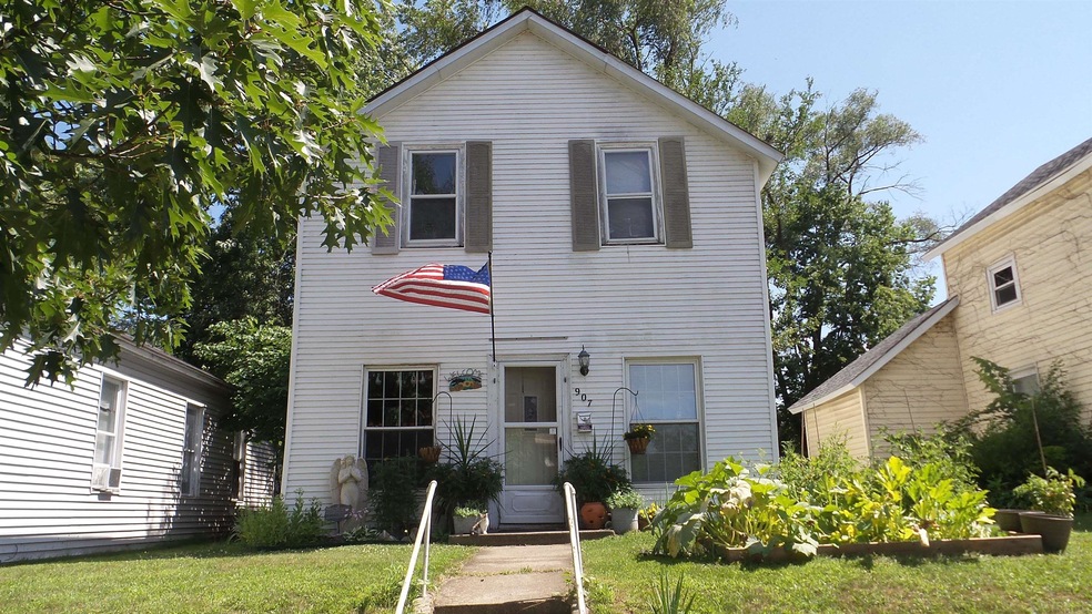 907 Harrison St, Elkhart, IN 46516 - photo 1