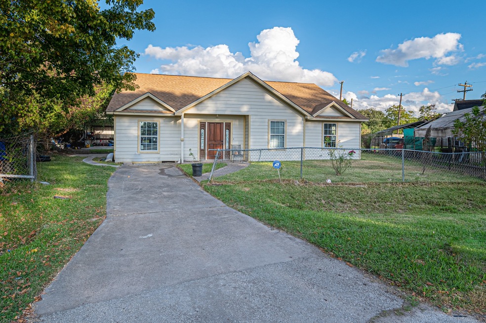 3610 Brea Crest St, Houston, TX 77093 - photo 1